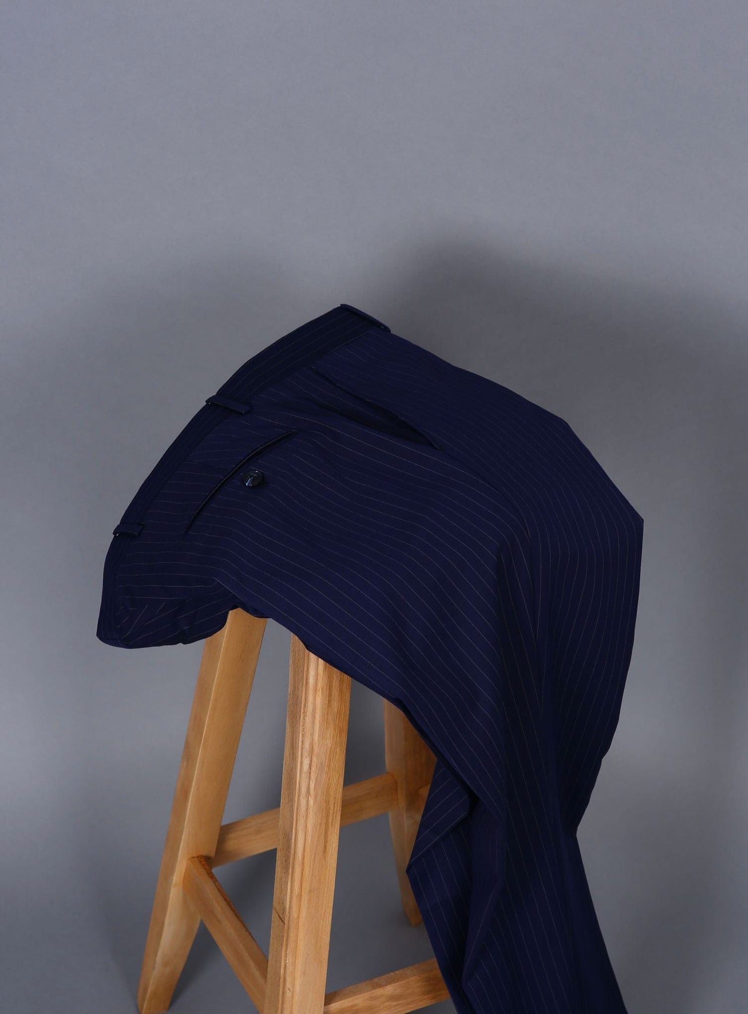 Costume 2 Pièces bleu rayé 1 bouton pour homme COSTUMES 2 PIECES V.I.P MOUBARAK SHOP