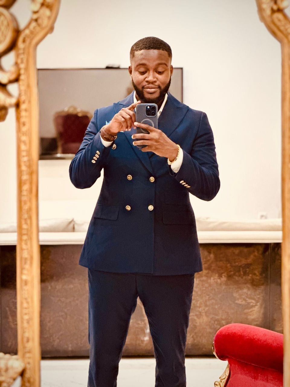 Moubarak Shop, Ensemble Costume 3 pièces, costume 2 pièces, veste, homme, costume croisé, blazer de luxe, chemise de luxe, cravate, Dakar, Sénégal, Smoking, Costume de mariage, Safari Suit, Costume Safari, Costume Saharien