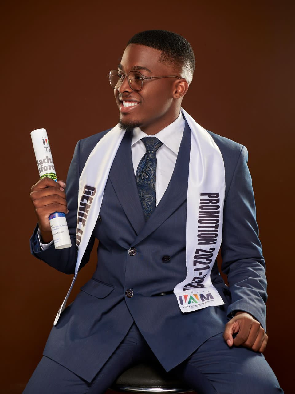 Moubarak Shop, Ensemble Costume 3 pièces, costume 2 pièces, veste, homme, costume croisé, blazer de luxe, chemise de luxe, cravate, Dakar, Sénégal, Smoking, Costume de mariage, Safari Suit, Costume Safari, Costume Saharien