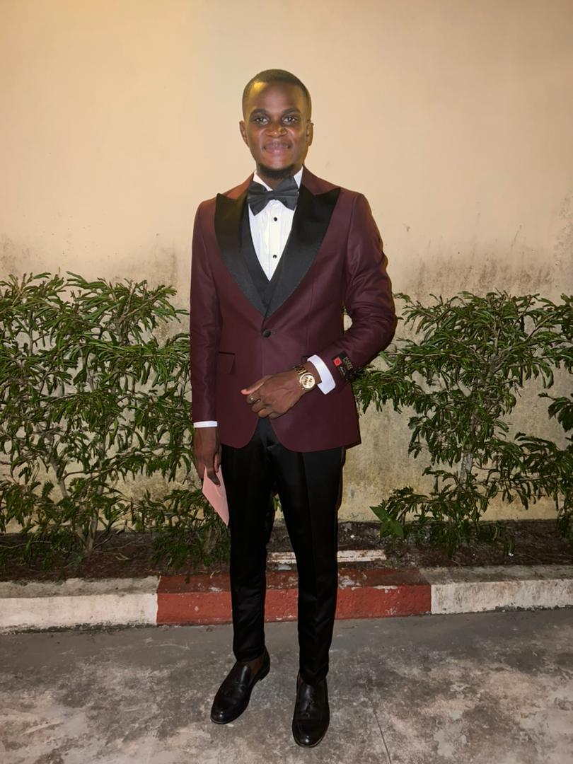 Moubarak Shop, Ensemble Costume 3 pièces, costume 2 pièces, veste, homme, costume croisé, blazer de luxe, chemise de luxe, cravate, Dakar, Sénégal, Smoking, Costume de mariage, Safari Suit, Costume Safari, Costume Saharien