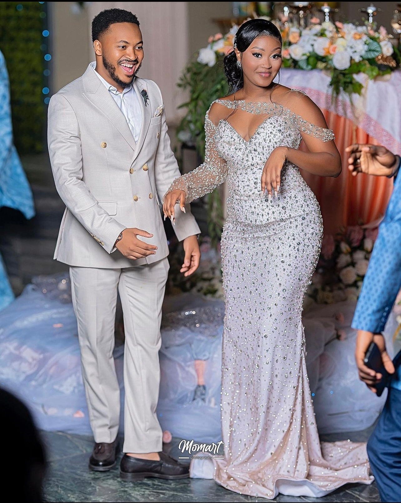 Moubarak Shop, Ensemble Costume 3 pièces, costume 2 pièces, veste, homme, costume croisé, blazer de luxe, chemise de luxe, cravate, Dakar, Sénégal, Smoking, Costume de mariage, Safari Suit, Costume Safari, Costume Saharien