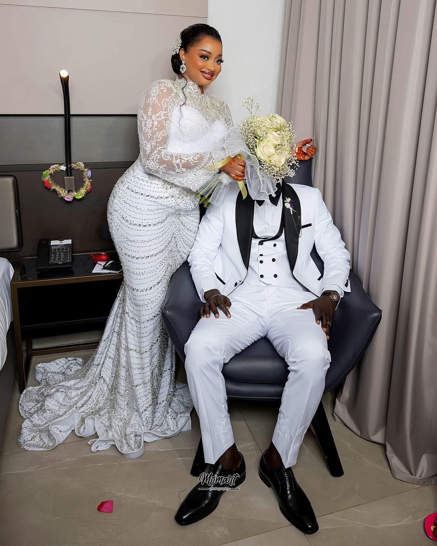 Moubarak Shop, Ensemble Costume 3 pièces, costume 2 pièces, veste, homme, costume croisé, blazer de luxe, chemise de luxe, cravate, Dakar, Sénégal, Smoking, Costume de mariage, Safari Suit, Costume Safari, Costume Saharien