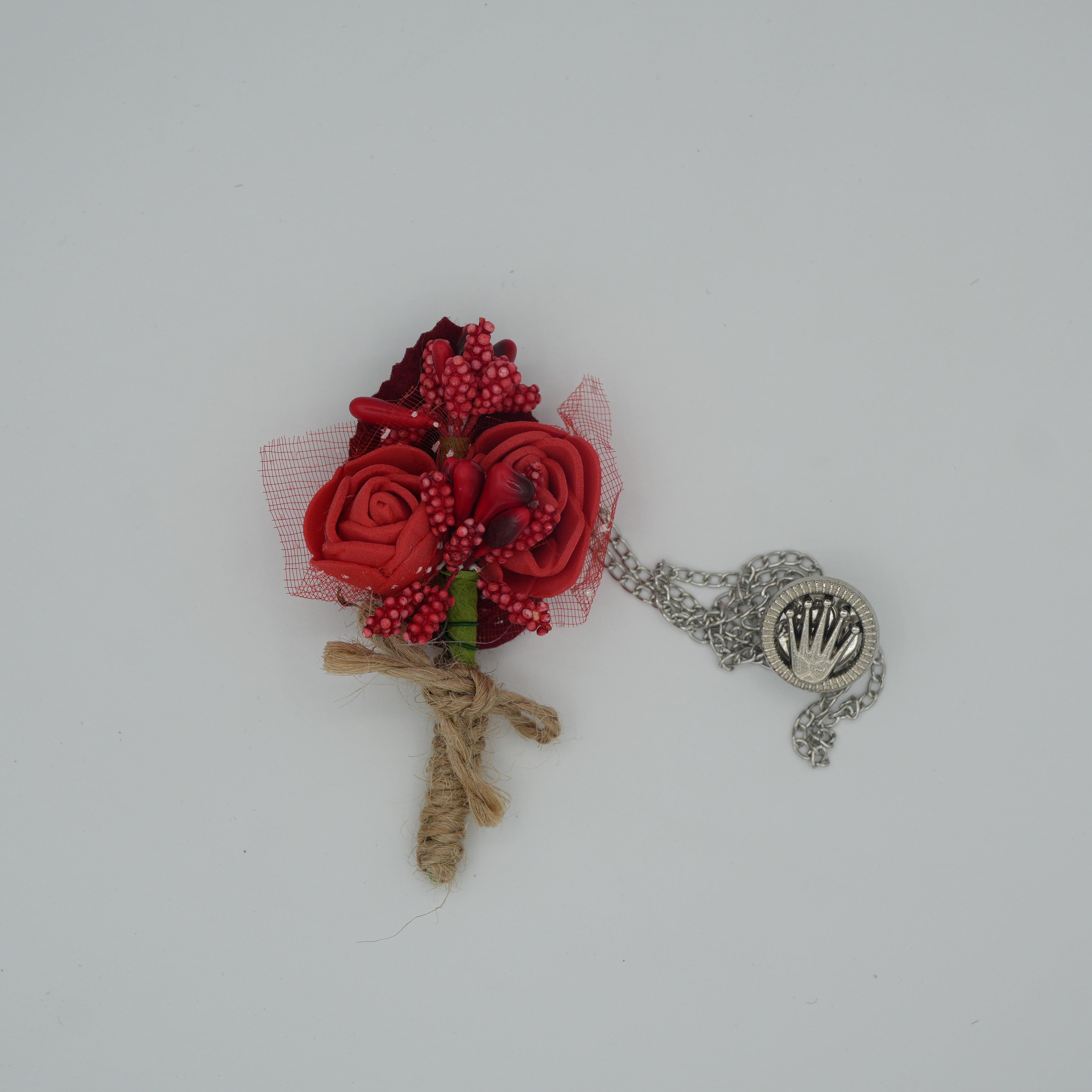 Broche Rose Rouge Avec Double Chaîne – Bijou élégant Pour Mariage, Soirée Ou Cadeau, Livrée Dans Sa Boîte Cadeau