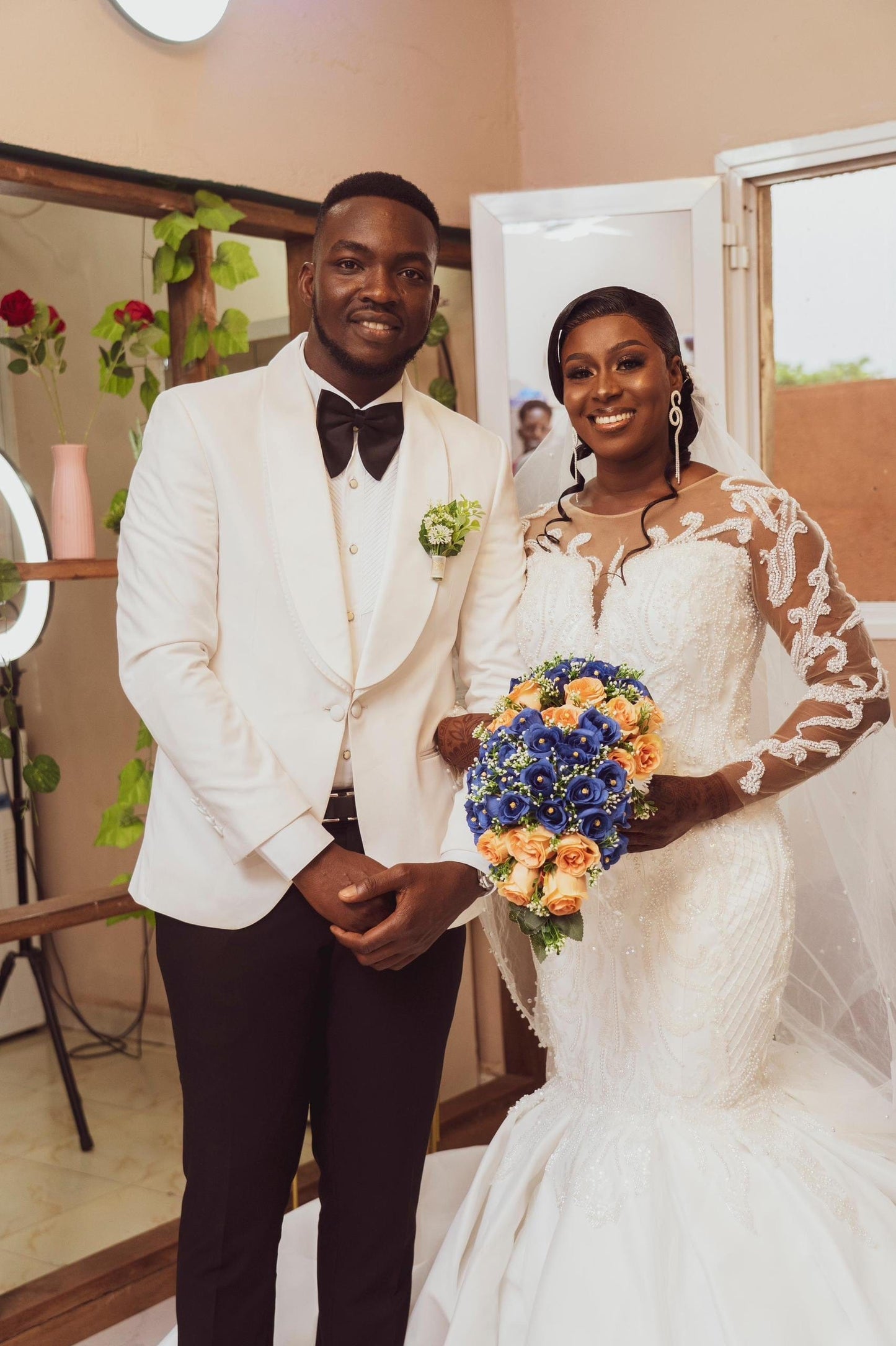 Moubarak Shop, Ensemble Costume 3 pièces, costume 2 pièces, veste, homme, costume croisé, blazer de luxe, chemise de luxe, cravate, Dakar, Sénégal, Smoking, Costume de mariage, Safari Suit, Costume Safari, Costume Saharien