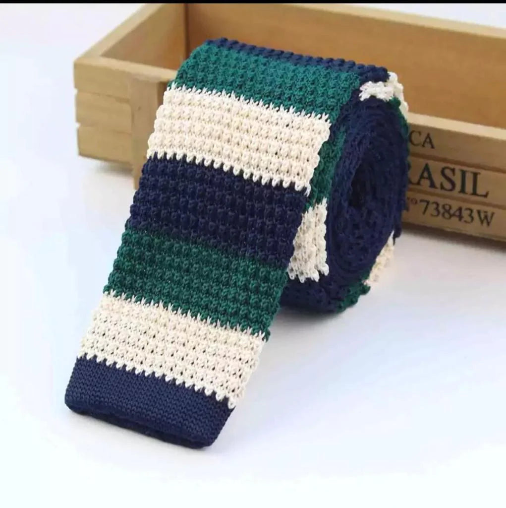 Cravate tricotée de luxe pour hommes à Dakar