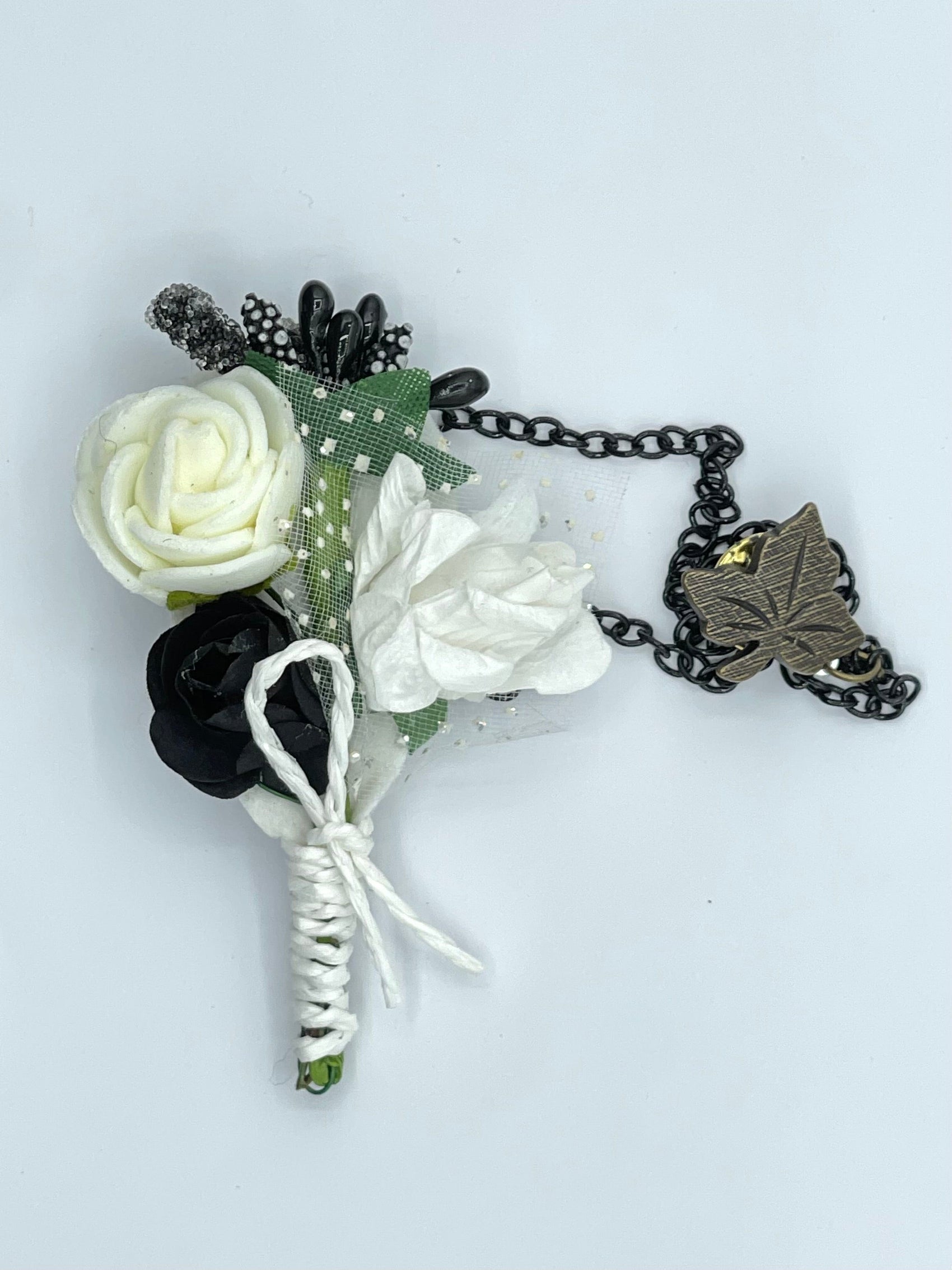 Broche Fleur et Chaine - Blanche BRC027