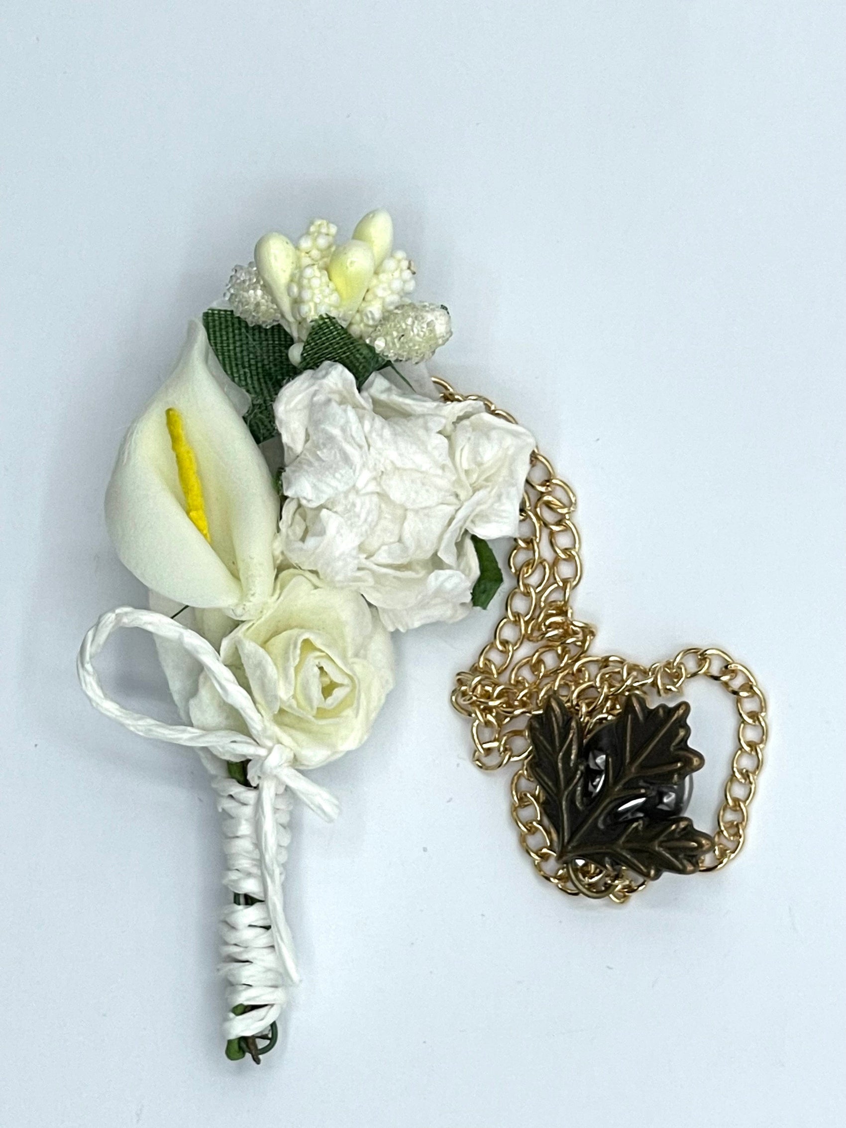 Broche Fleur et Chaine - Blanche BRC040